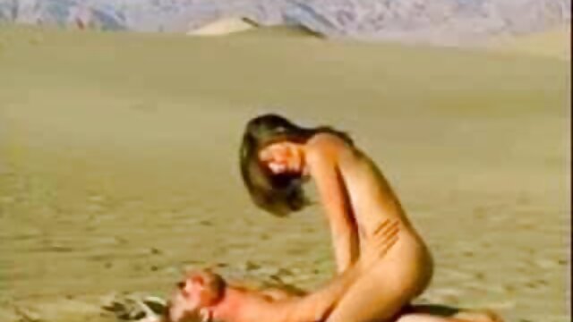 Краще порно :  Пікантна Ципочка Відсмоктує Масажисту секс с сестрою Після Того, Як Її Облапали Гаряче порно 